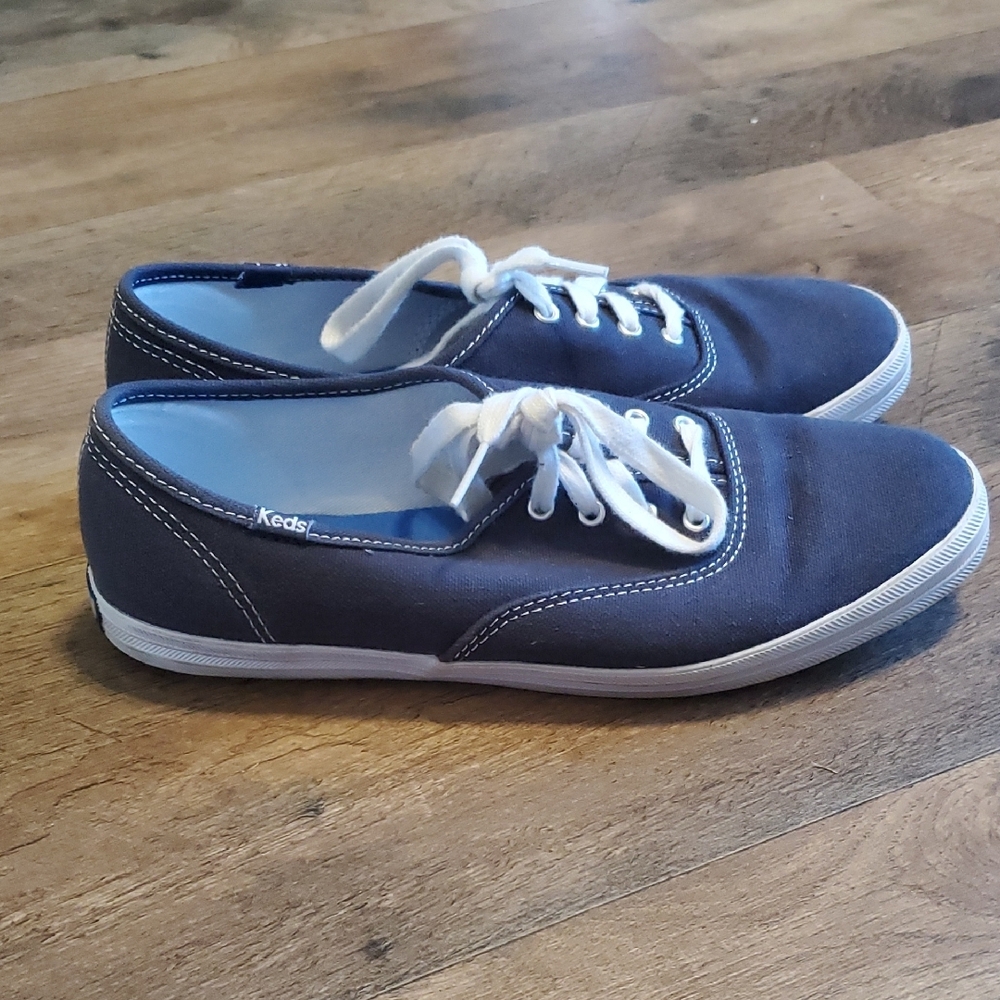 New Keds Size 8 Womens Deep Blue Sneakers - Picture 2 of 6